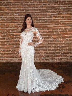 Essence of Australia D3776 white lace illusion sleeves wedding dress, size 6